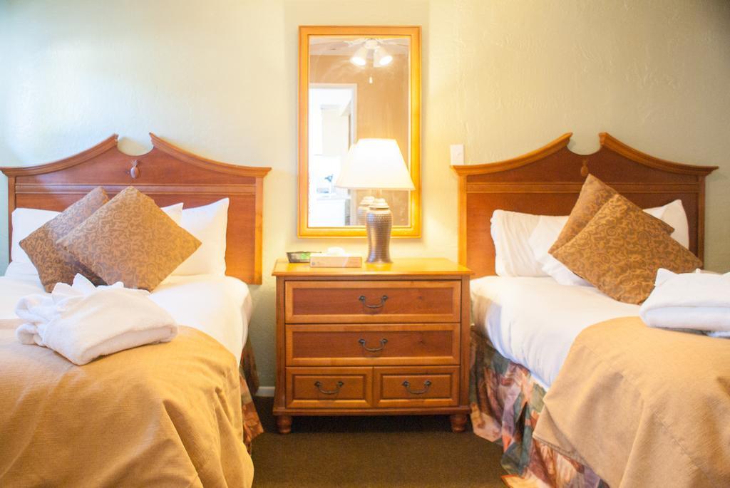 Tuscany Manor Palm Springs Eksteriør billede